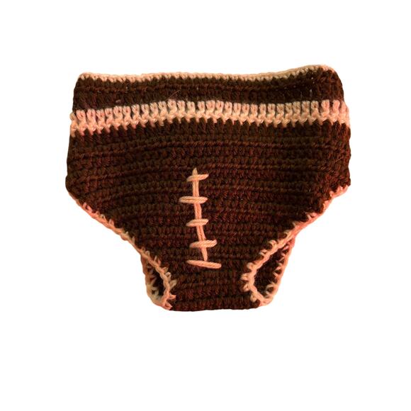 Football diaper cover crocheted 0 to 6 months - Picture 1 of 3